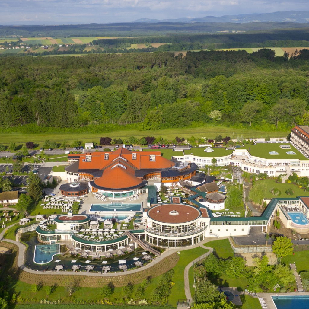 Панорама на курорте Бад Татцмансдорф, Австрия