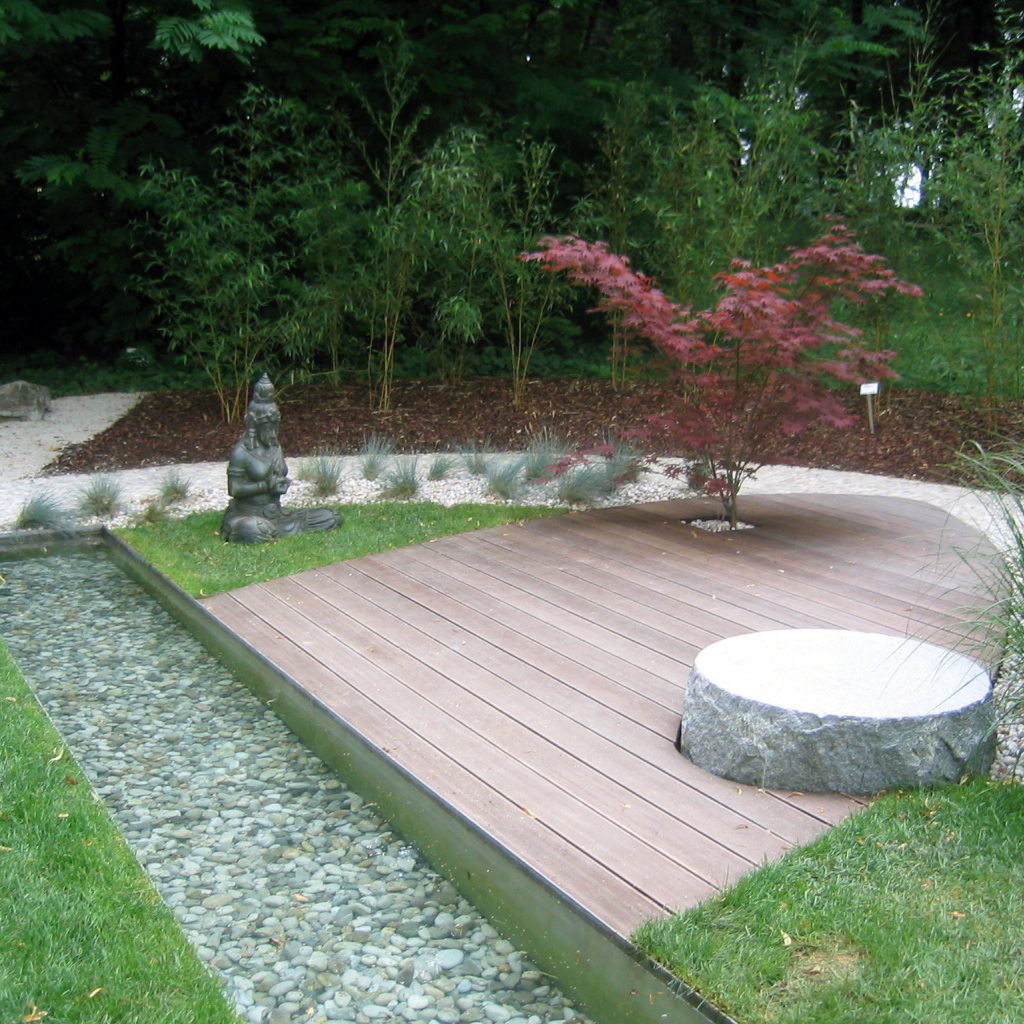 Скульптура в парке на курорте Бад Халль, Австрия