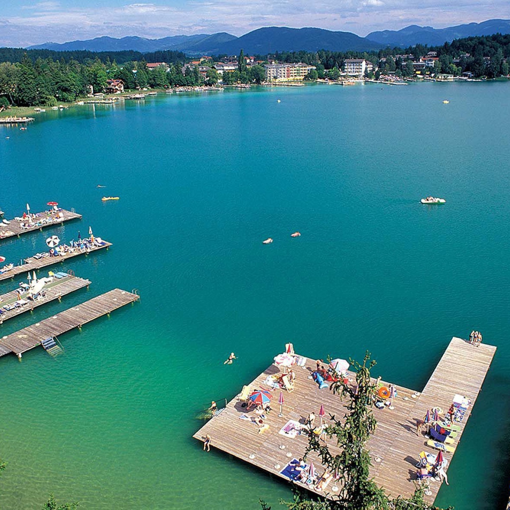 Бирюзовые воды озера Клопайнер Зее, Австрия