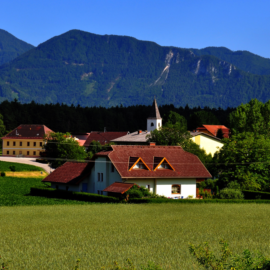 Городские дома в окрестностях озера Клопайнер Зее, Австрия