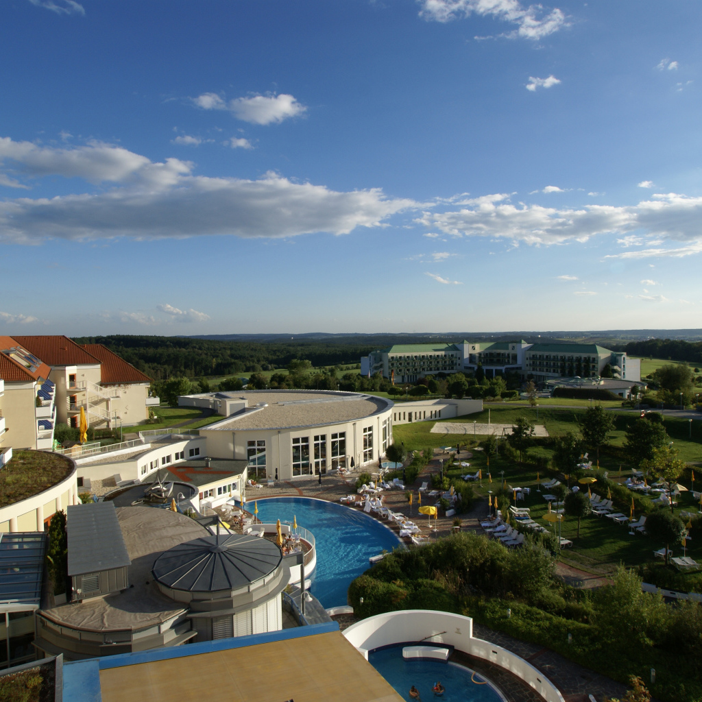 Вид с балкона на курорте Бад Татцмансдорф, Австрия