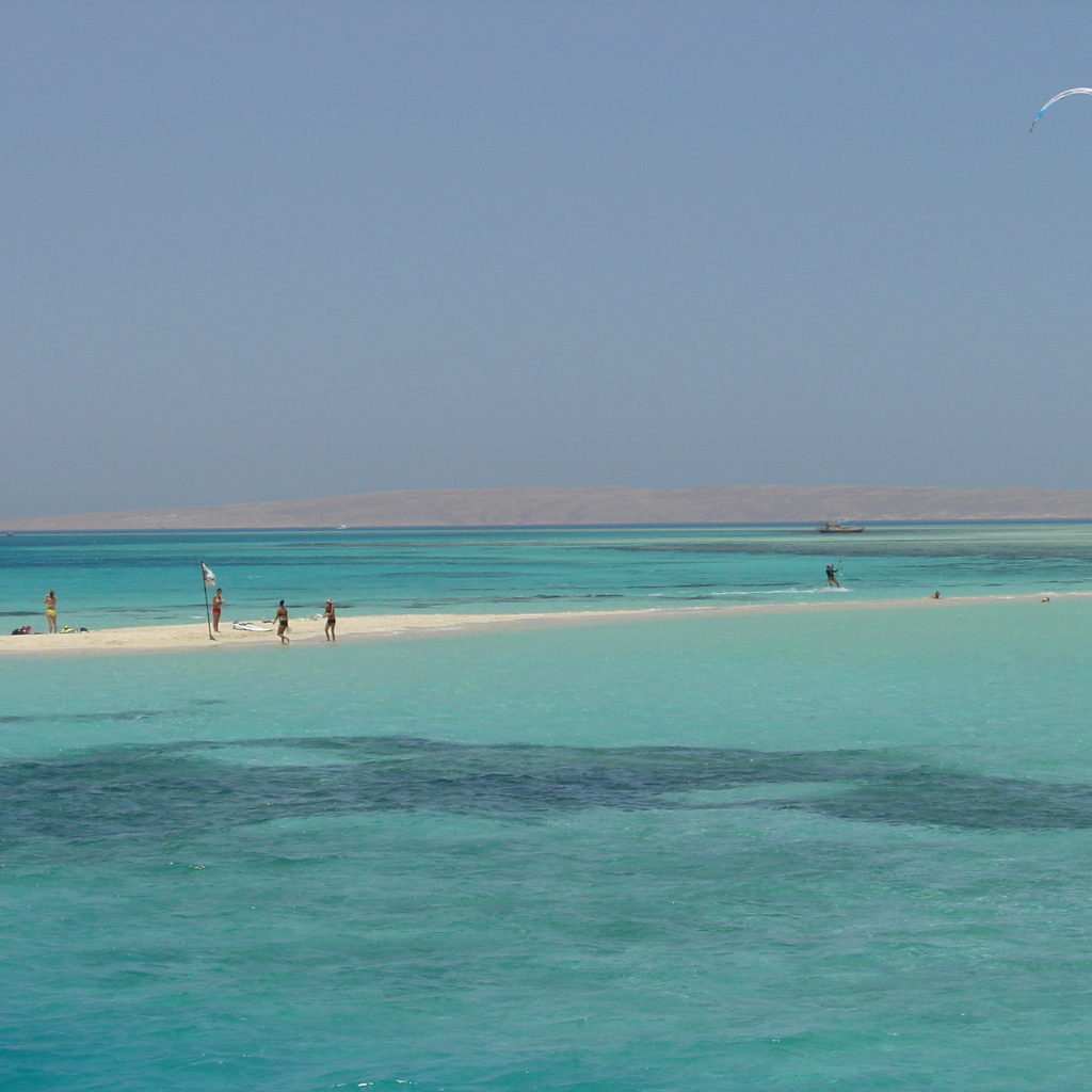 Голубая лагуна на курорте Хургада, Египет