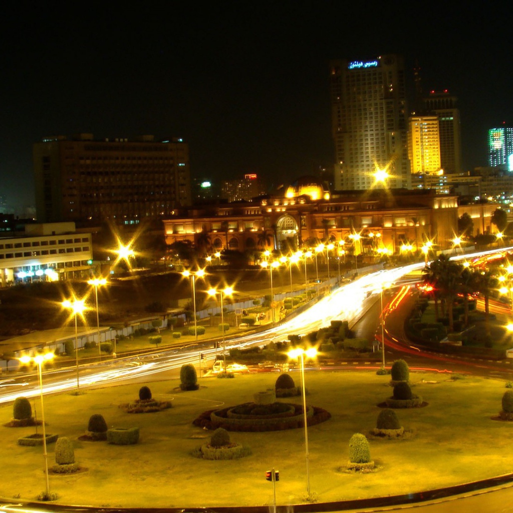 Тахрир ночью в Каире