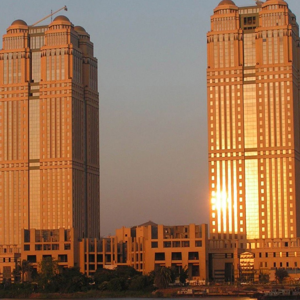Башни Нил Сити в Каире