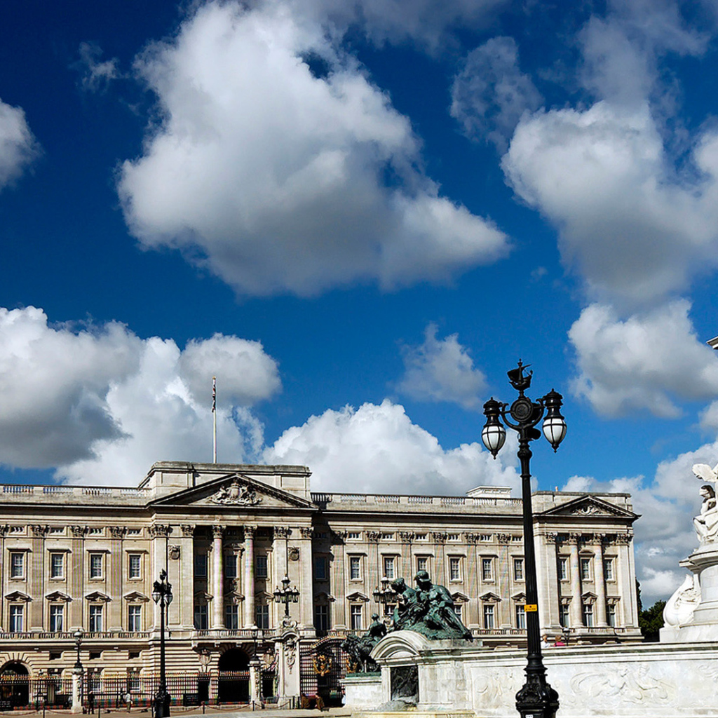 Букингемский дворец в Лондоне