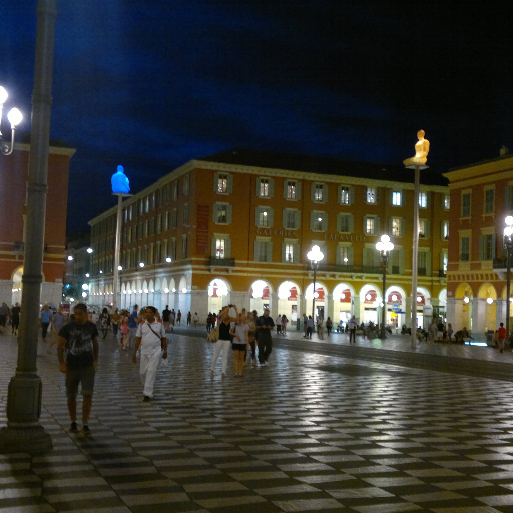 Площадь в городе Ницца, Франция