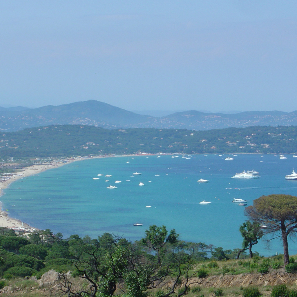 Голубая лагуна на курорте Сен-Тропе, Франция