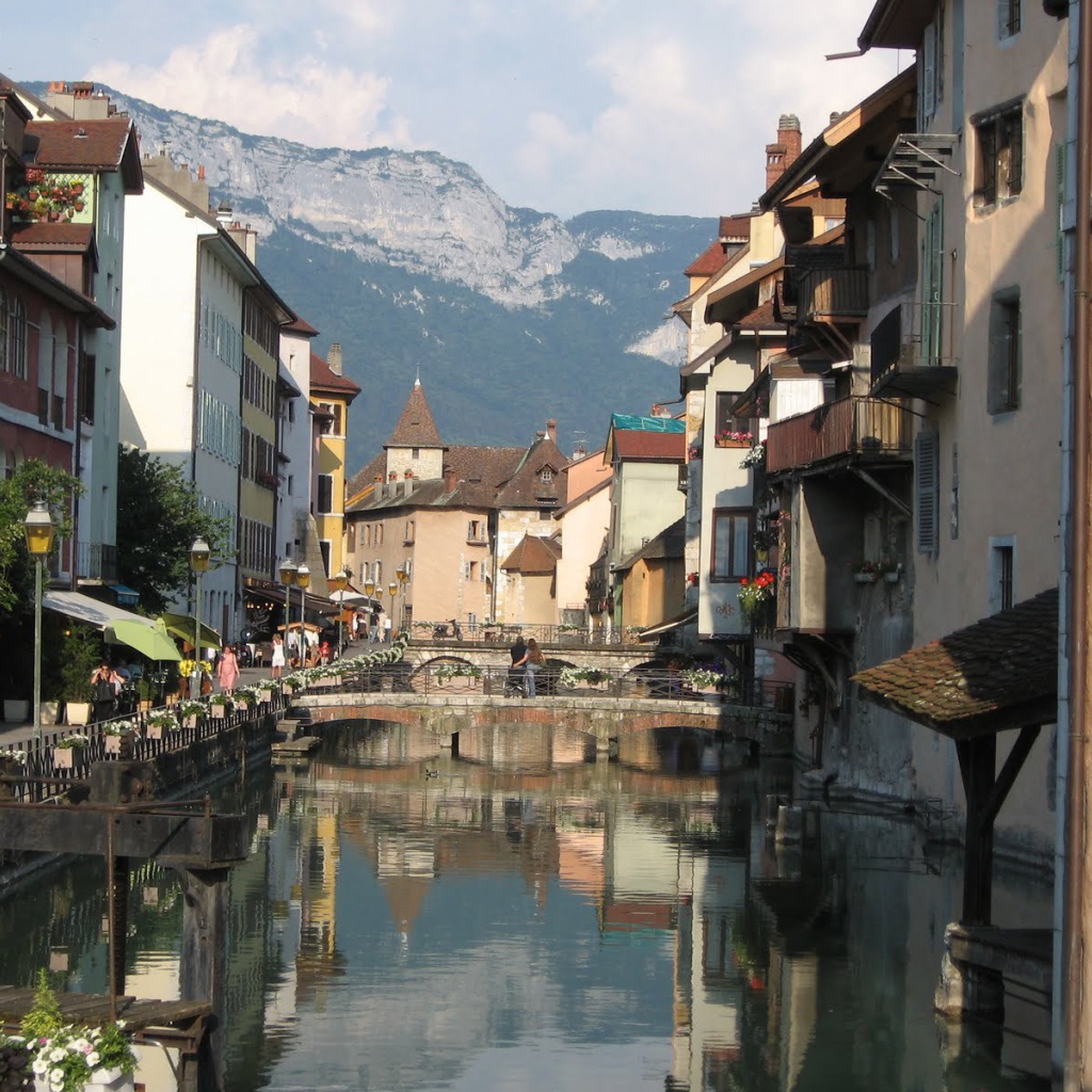 Канал в городе Аннеси, Франция