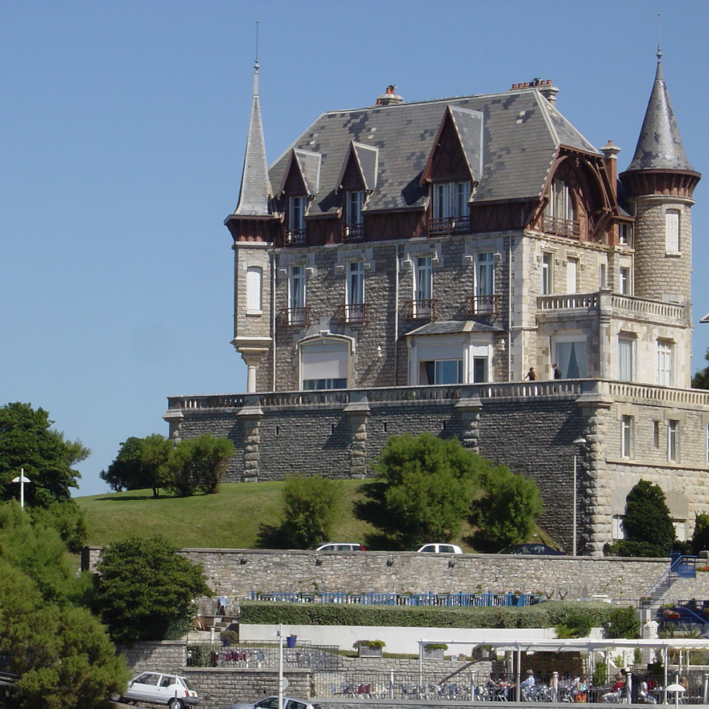 Замок на курорте Биарриц, Франция