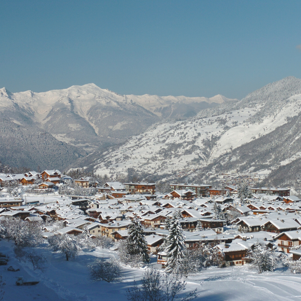 Город на горнолыжном курорте Куршевель, Франция