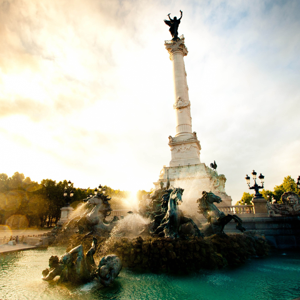 Колонна в Бордо, Франция