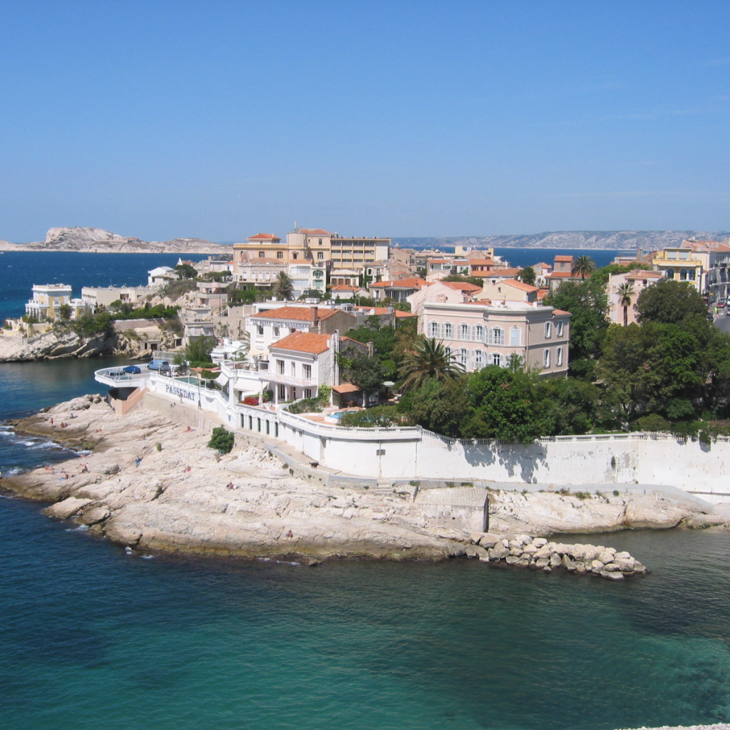 Набережная в городе Марсель, Франция