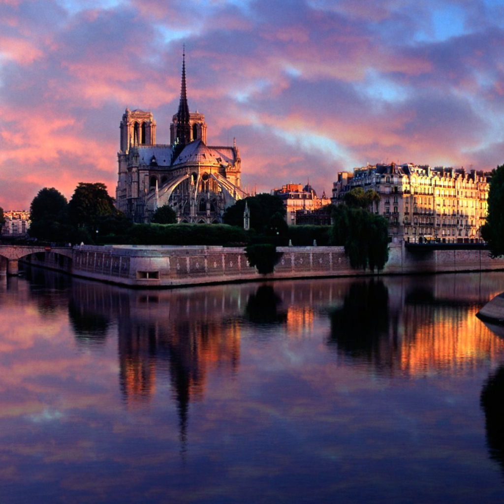 Набережная в Париже, Франция