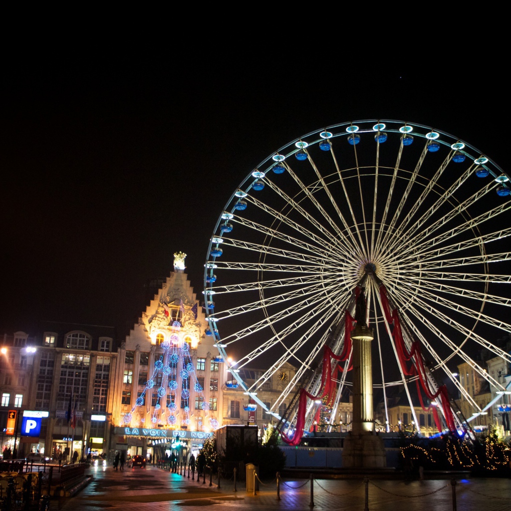 Колесо обозрения в городе Лилль, Франция