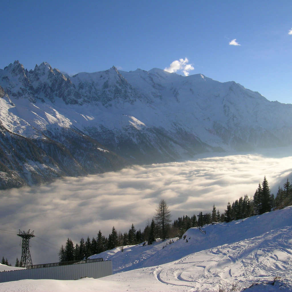 Туман на курорте Шамони, Франция