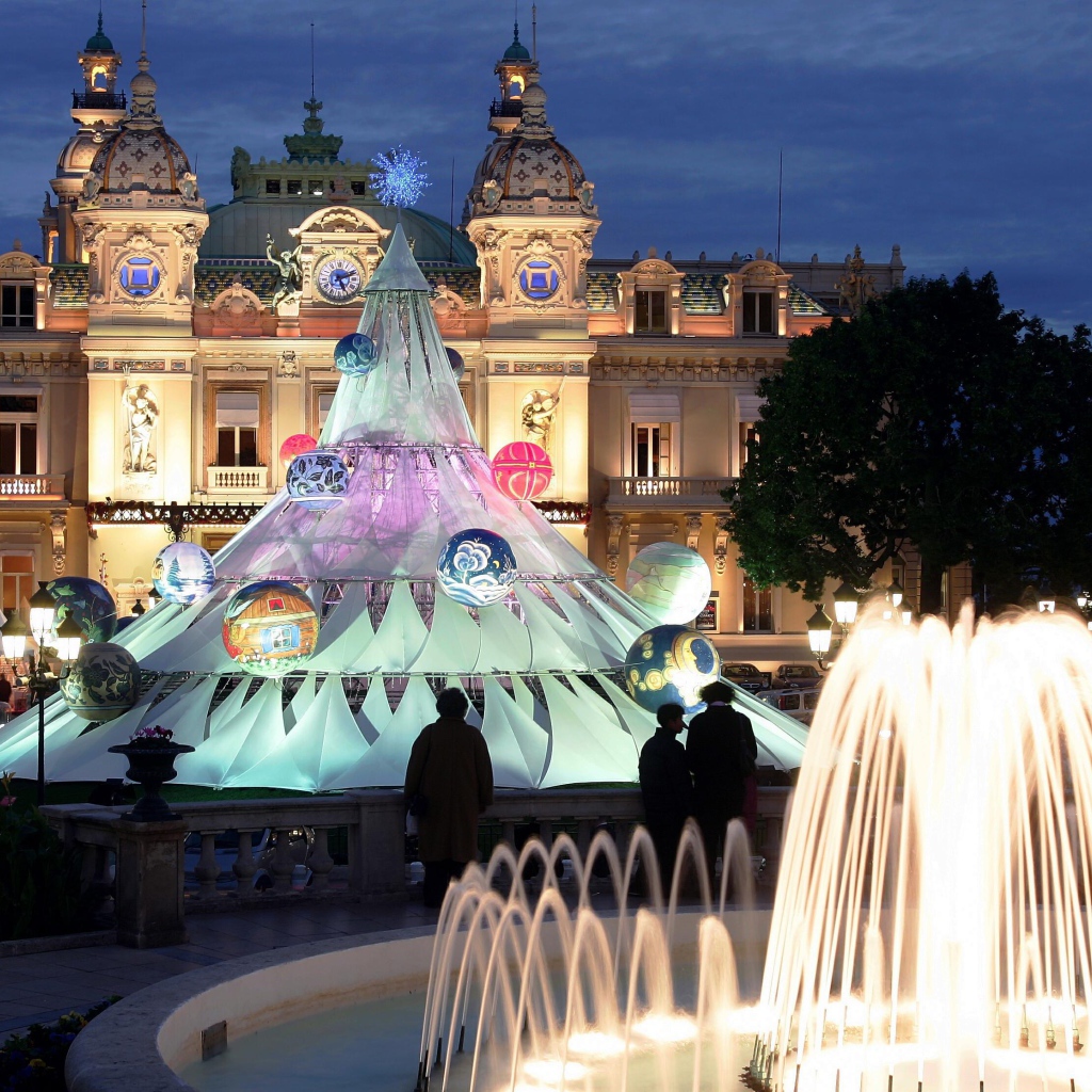 Фонтан в Монако