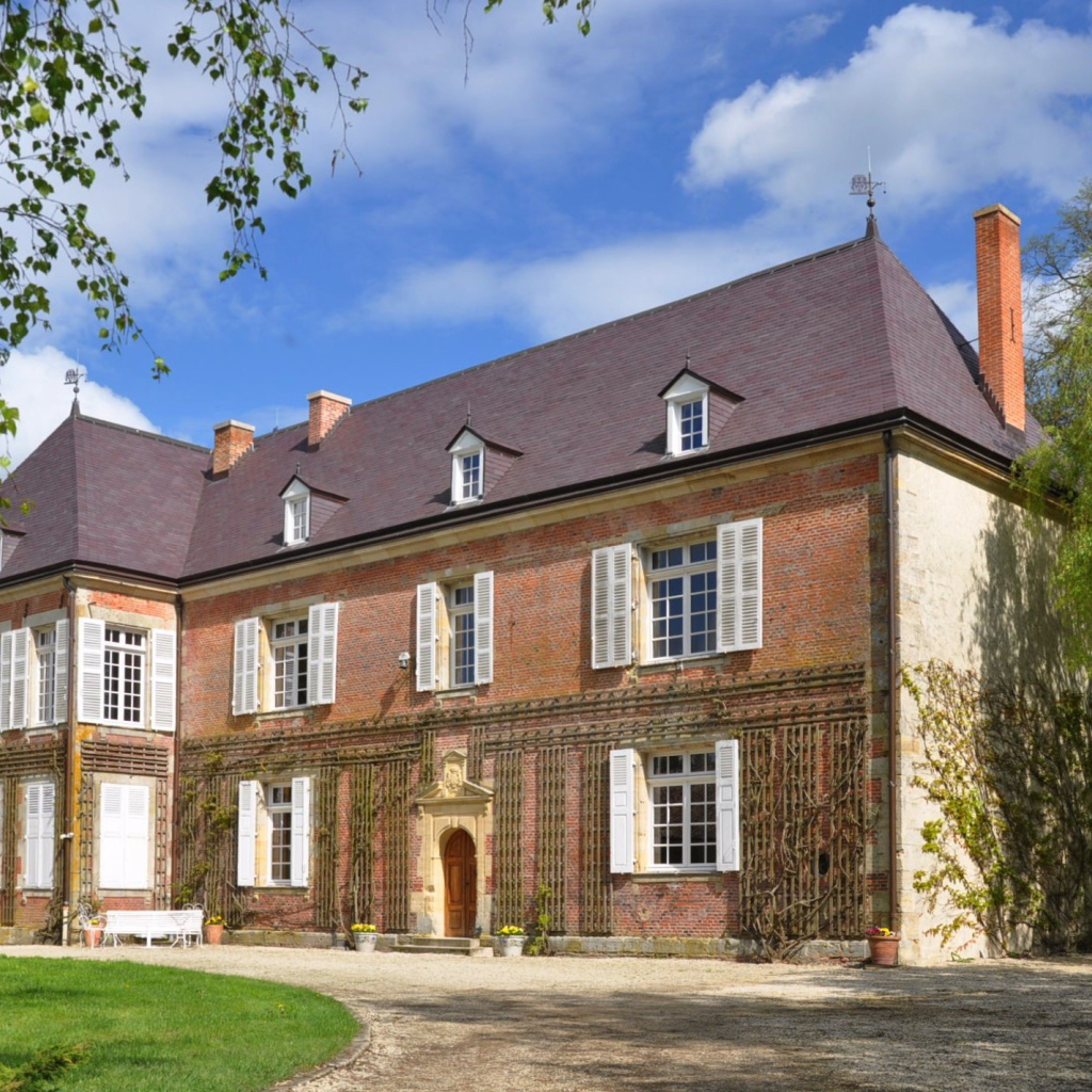 Старинное здание в провинции Шампань, Франция