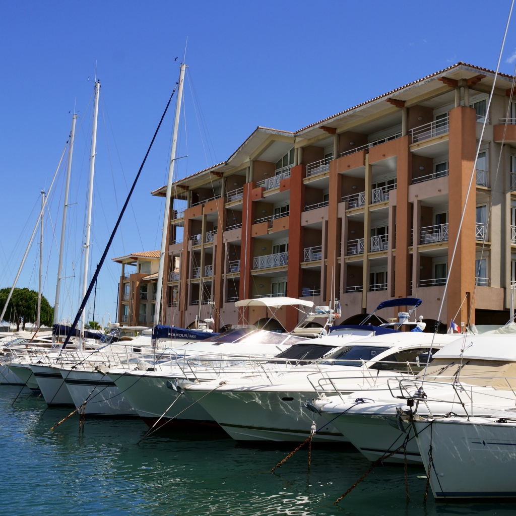 Отдых на курорте Порт Де Фрежюс, Франция