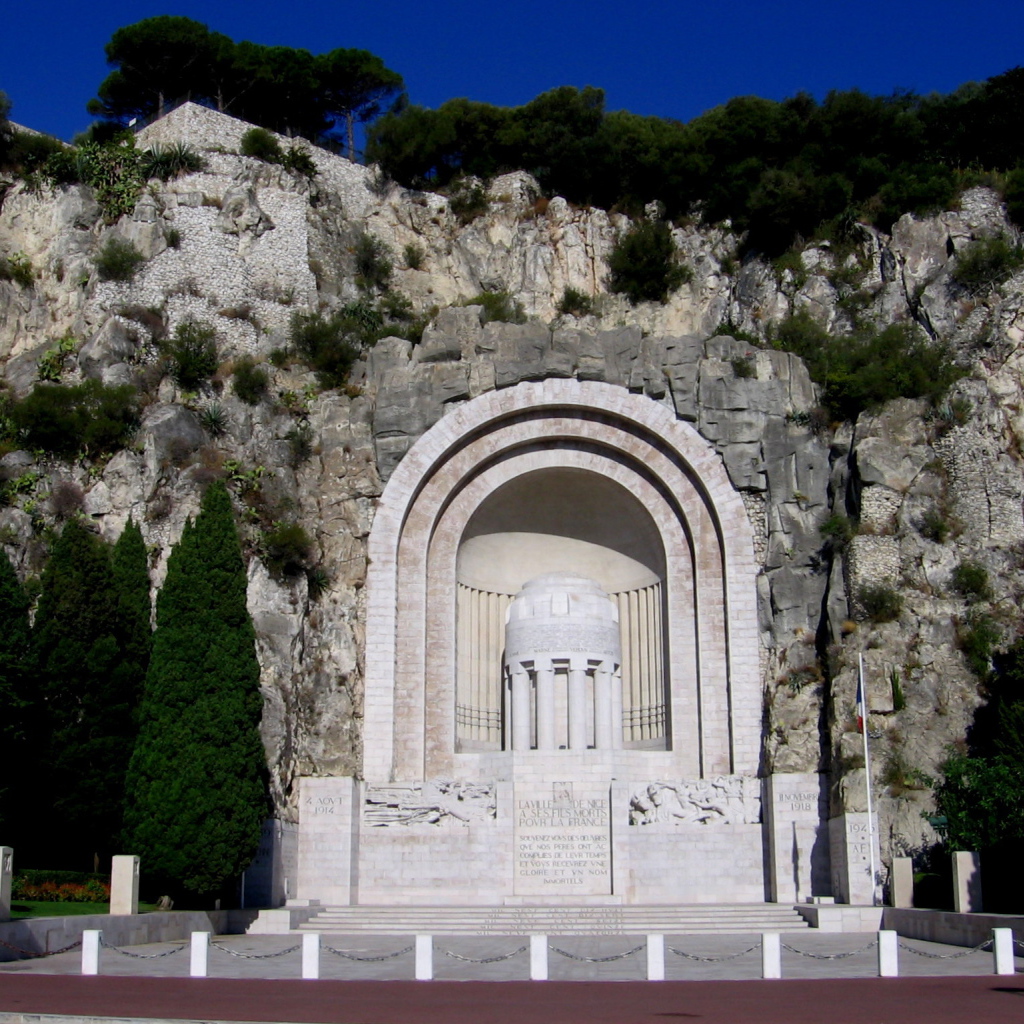 Памятник в городе Ницца, Франция