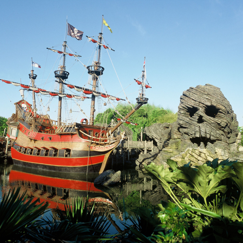 Пиратский корабль в Диснейленде, Франция