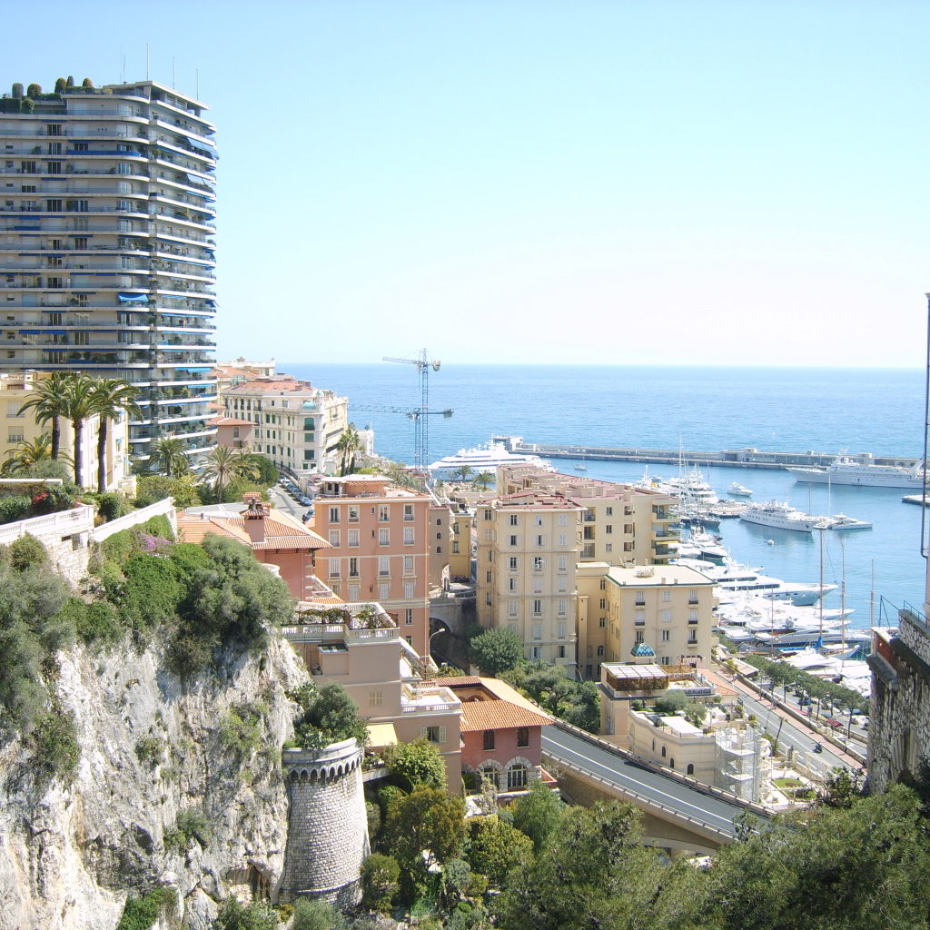 Скалы в Монте-Карло, Франция