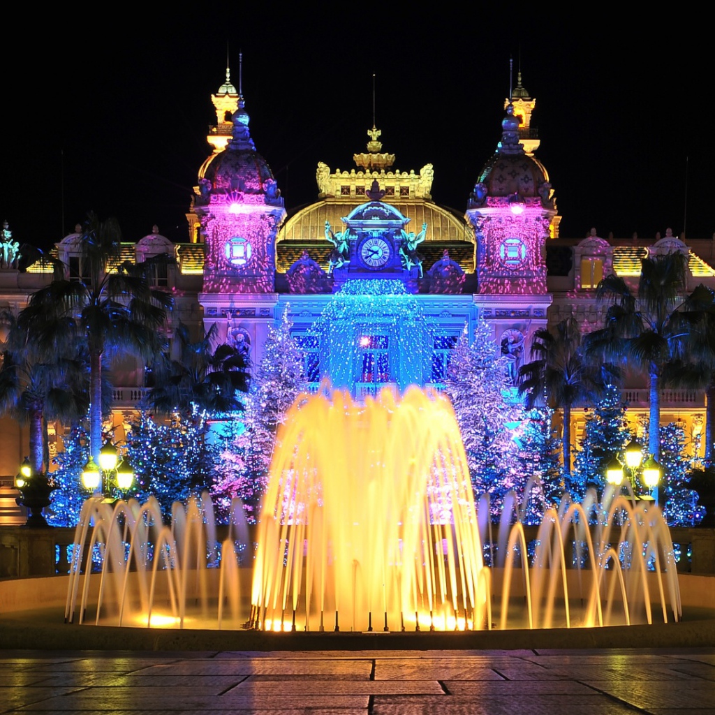 Сияющий фонтан в Монте-Карло, Франция