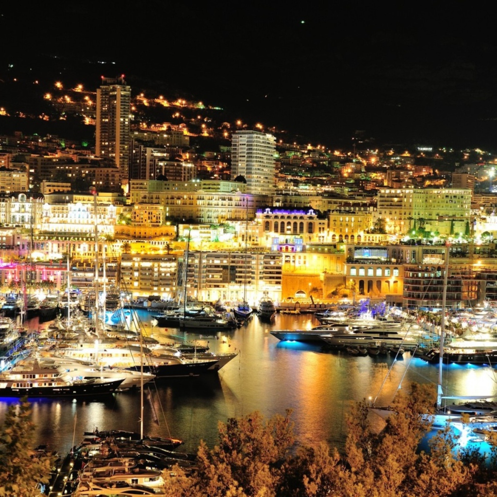 Сияющий порт в Монако