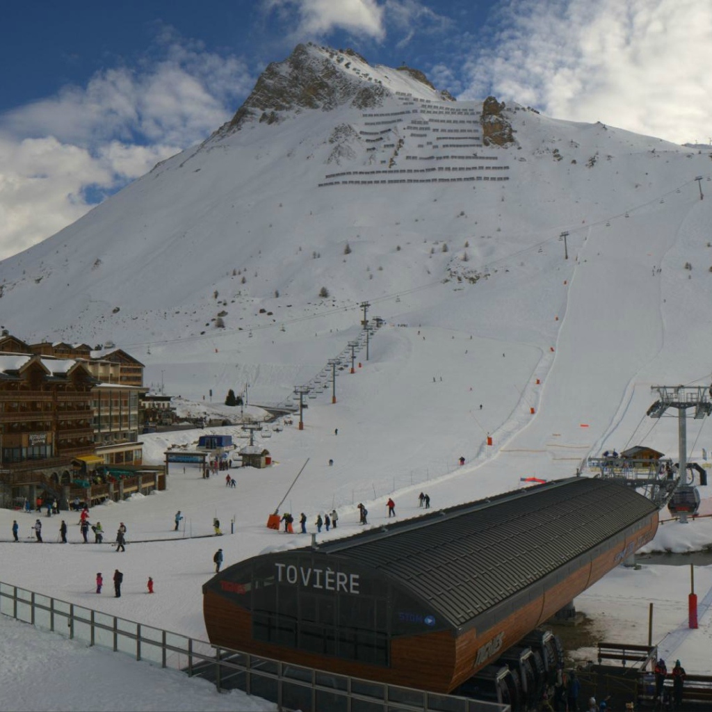 Лыжная база на горнолыжном курорте Тинь, Франция