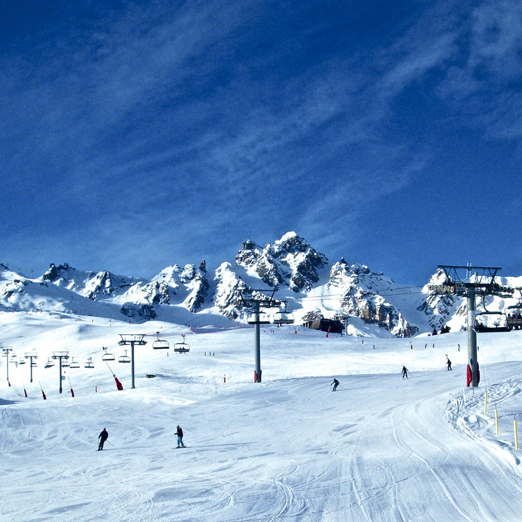 Лыжная трасса на горнолыжном курорте Куршевель, Франция