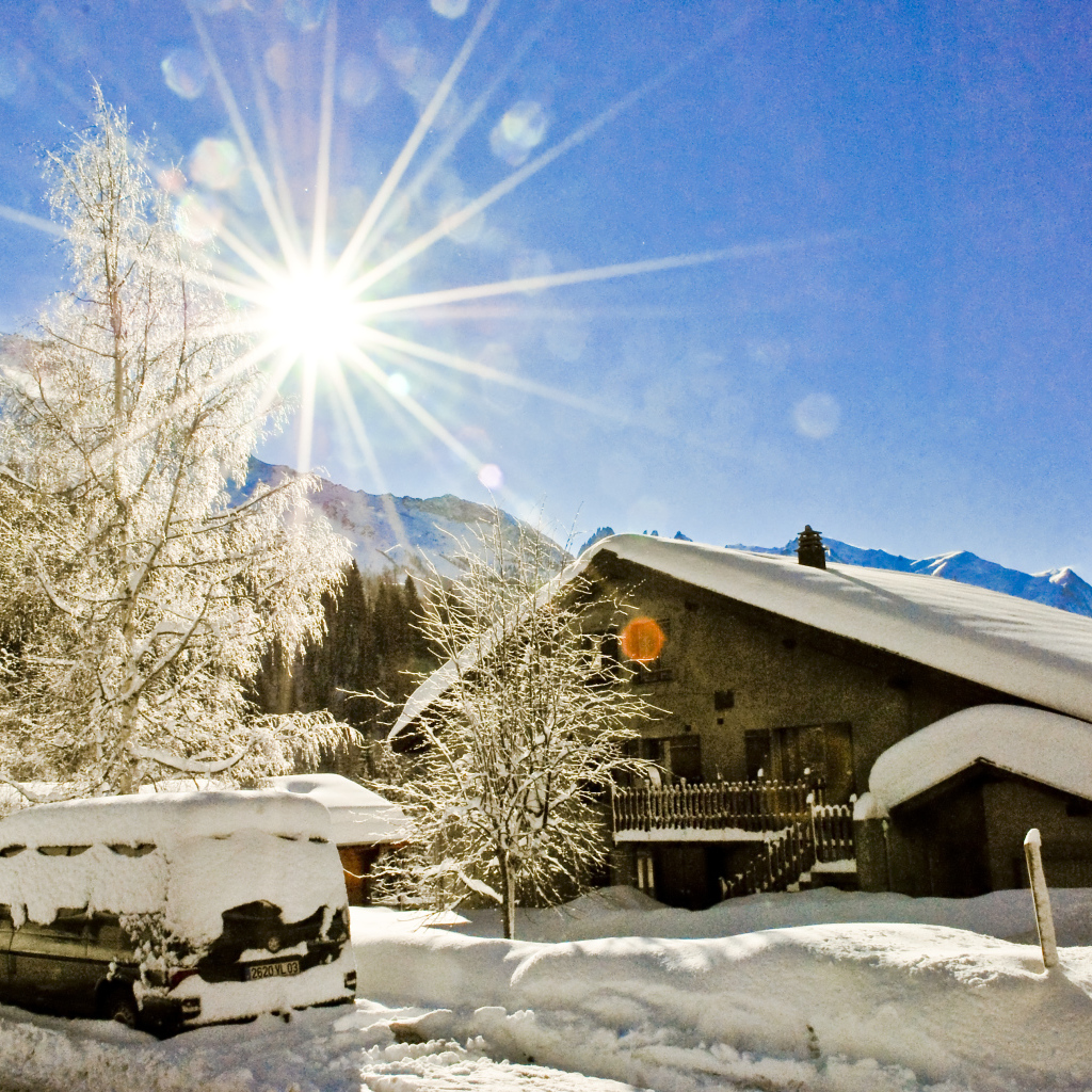 Солнце на курорте Шамони, Франция