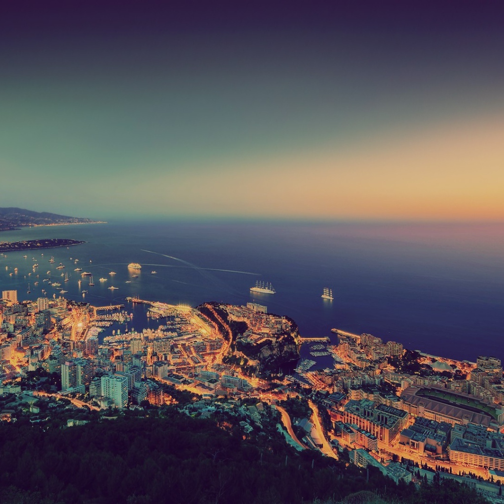 Закат над морем в Монако