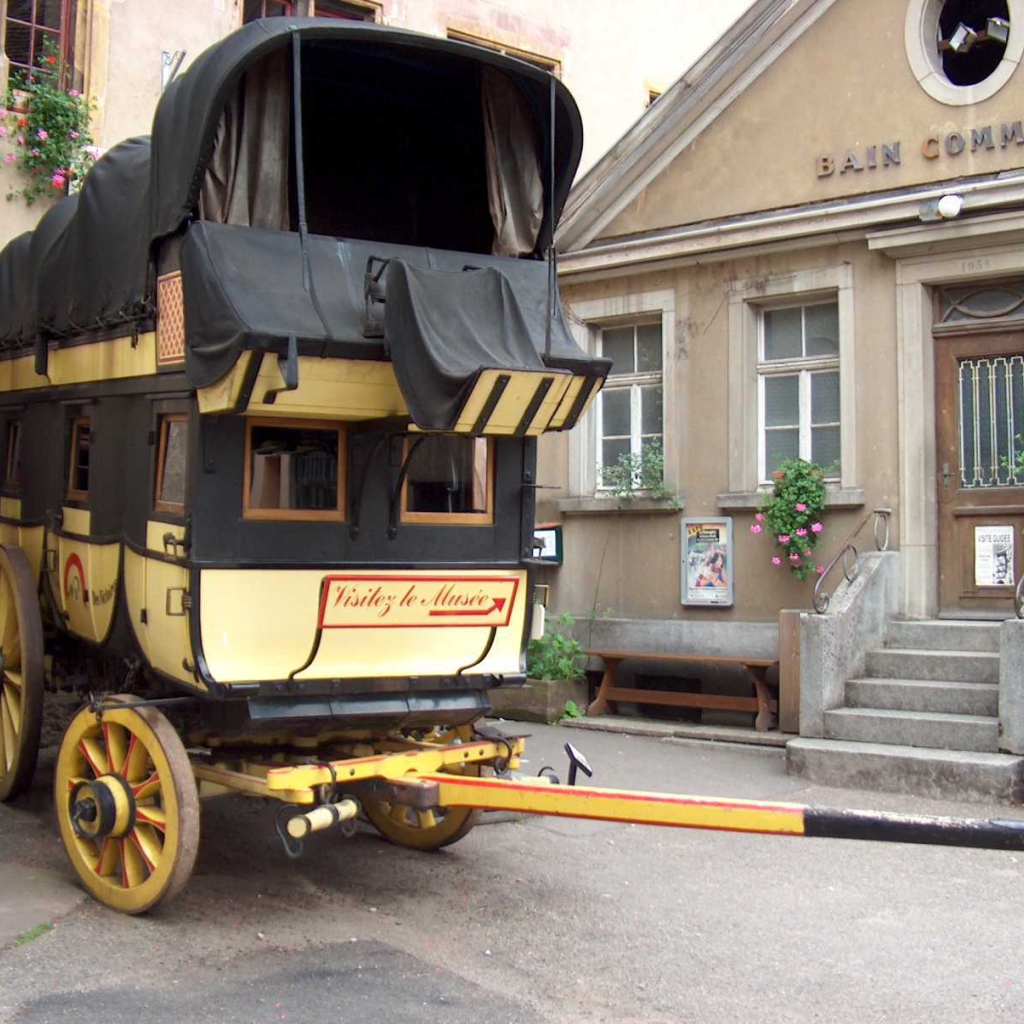 Карета на улице в Эльзасе, Франция