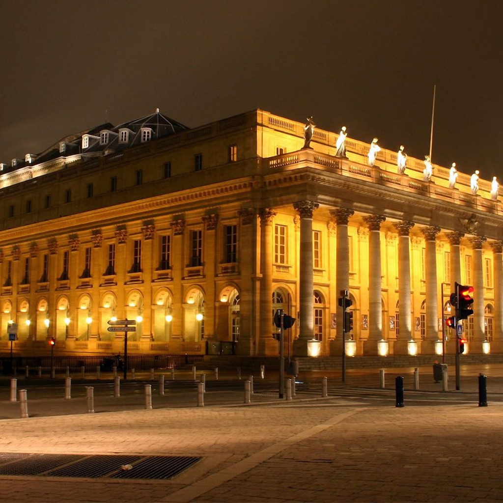 Театр в Бордо, Франция