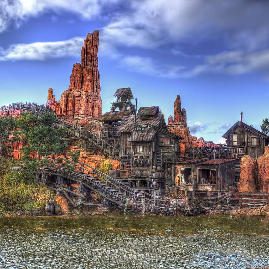 Горы Грома в Диснейленде, Франция