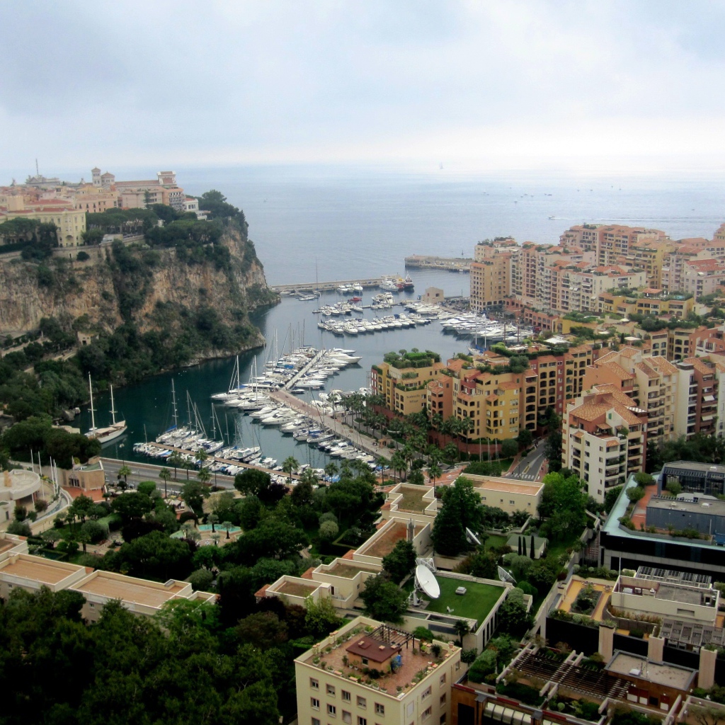 Городские здания в Монако