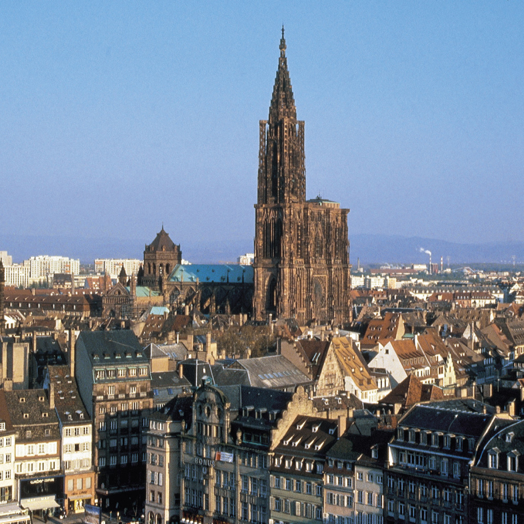 Городские здания в городе Страсбург, Франция