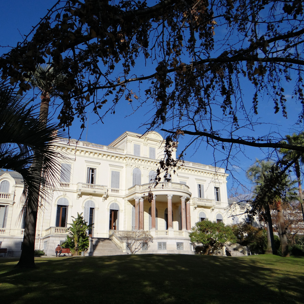 Вилла в Каннах, Франция