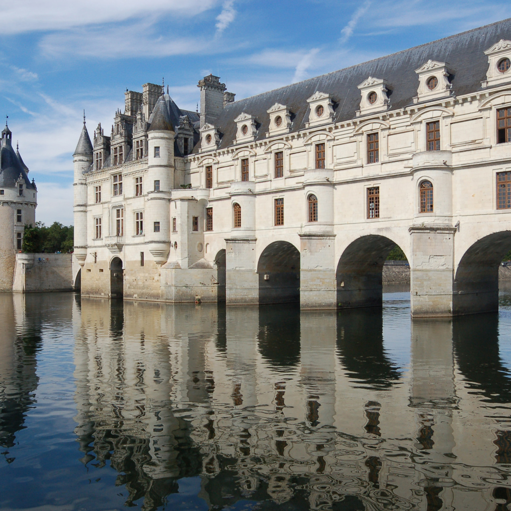 Замок на воде в Луаре, Франция
