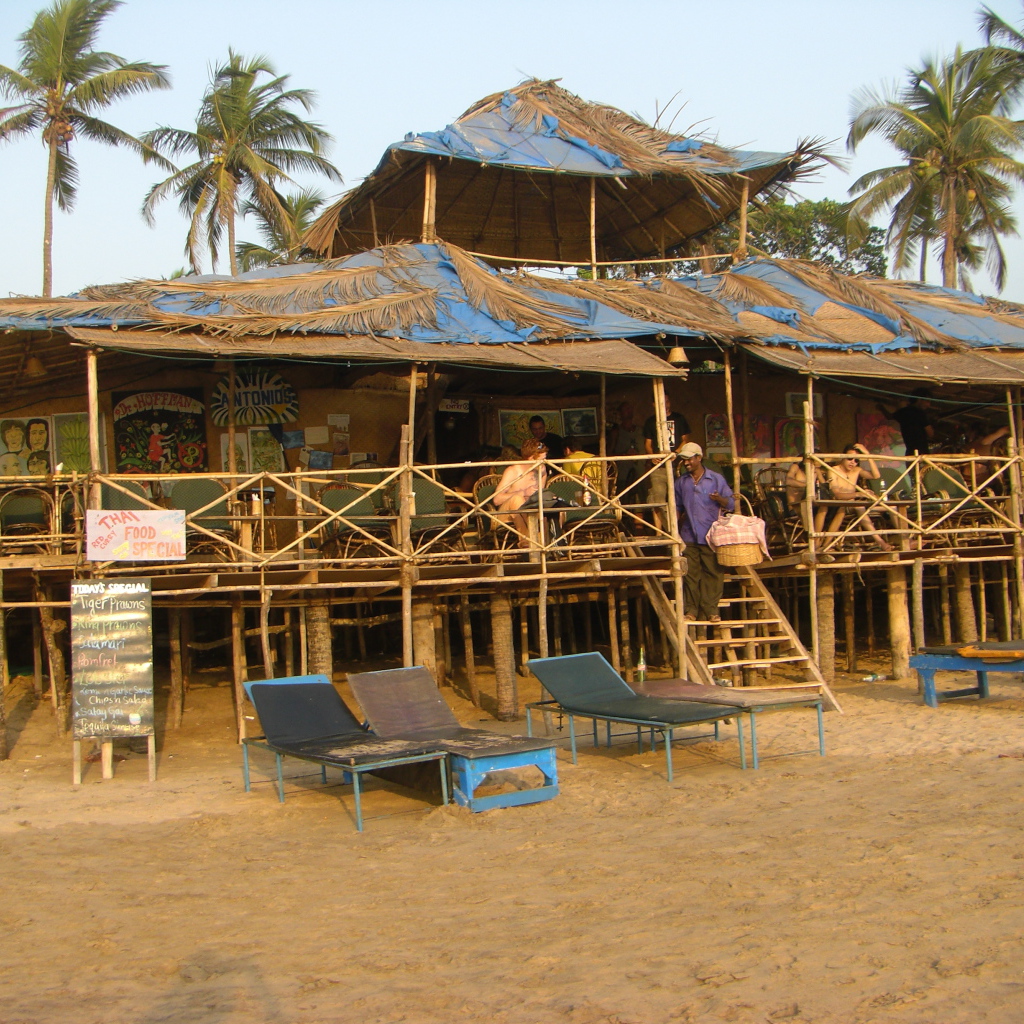 Пляжные домики в Анджуне