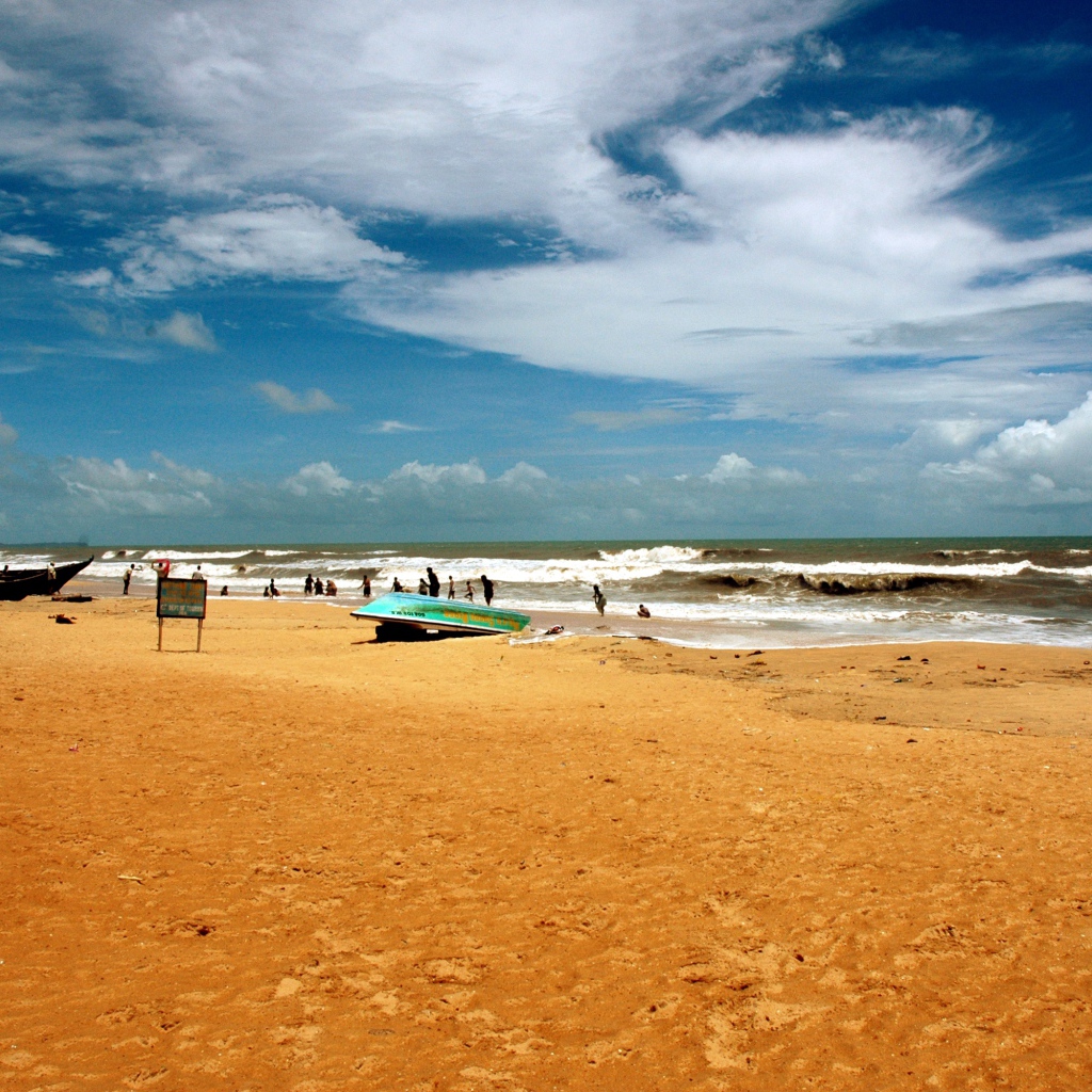 Пляжи в Бенаулиме