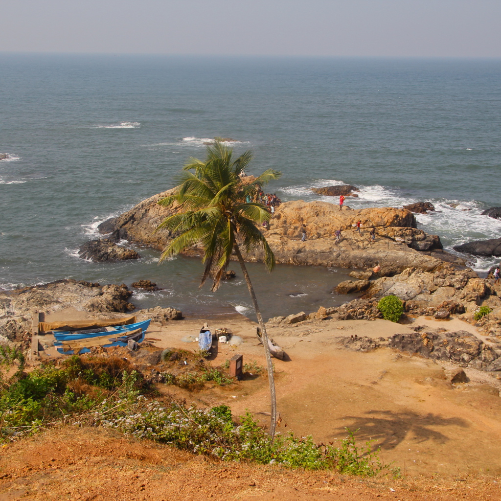 Лодки на пляже в Вагаторе