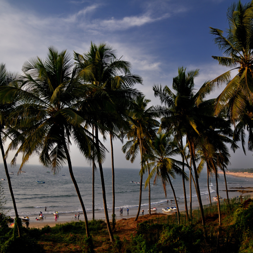 Пляж вечером в Вагаторе