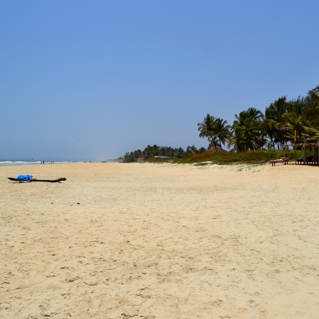 Отпуск на пляже в Бенаулиме