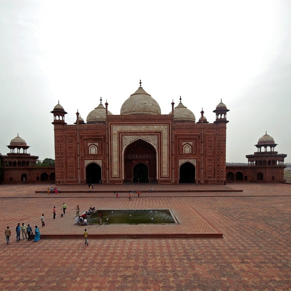 Мечеть в Агре