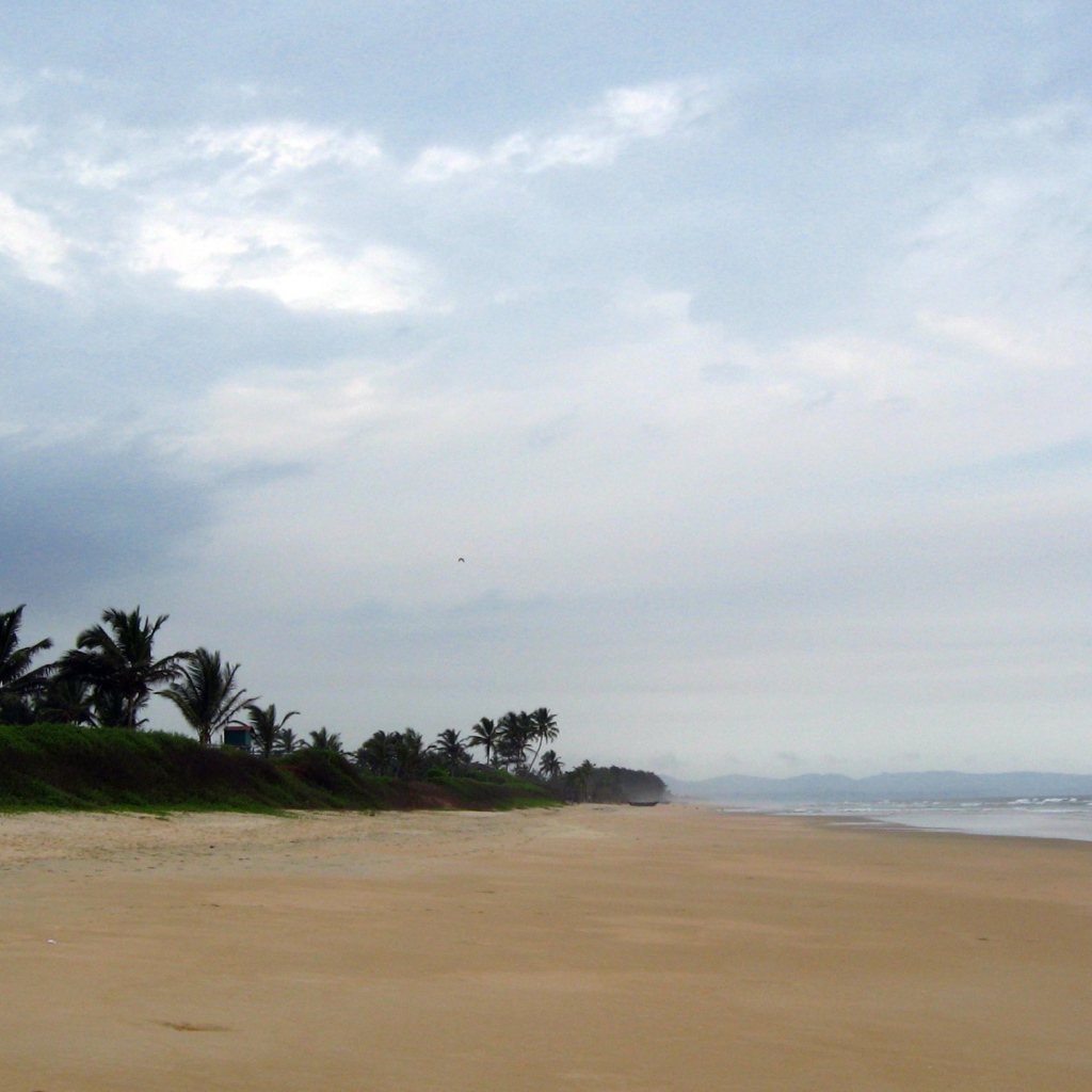 Отдых на пляже в Варке