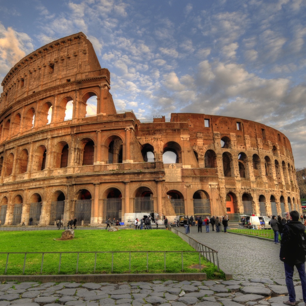 Amazing Colosseum in Rome, Italy