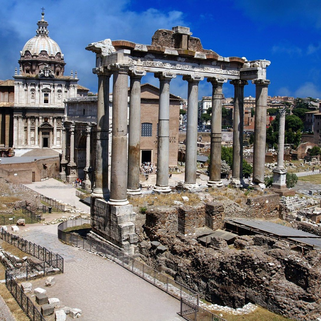 Старинные развалины в Риме