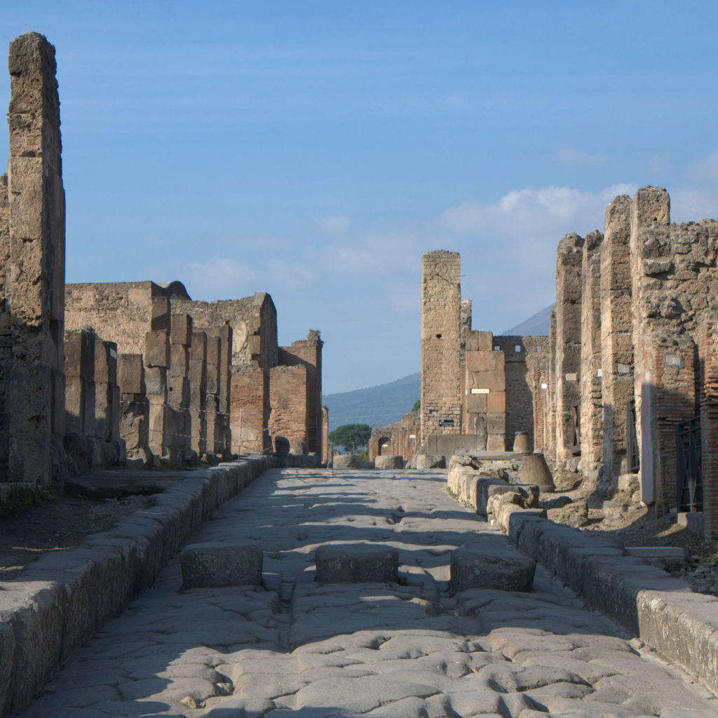 Древняя улица в Помпеях, Италия