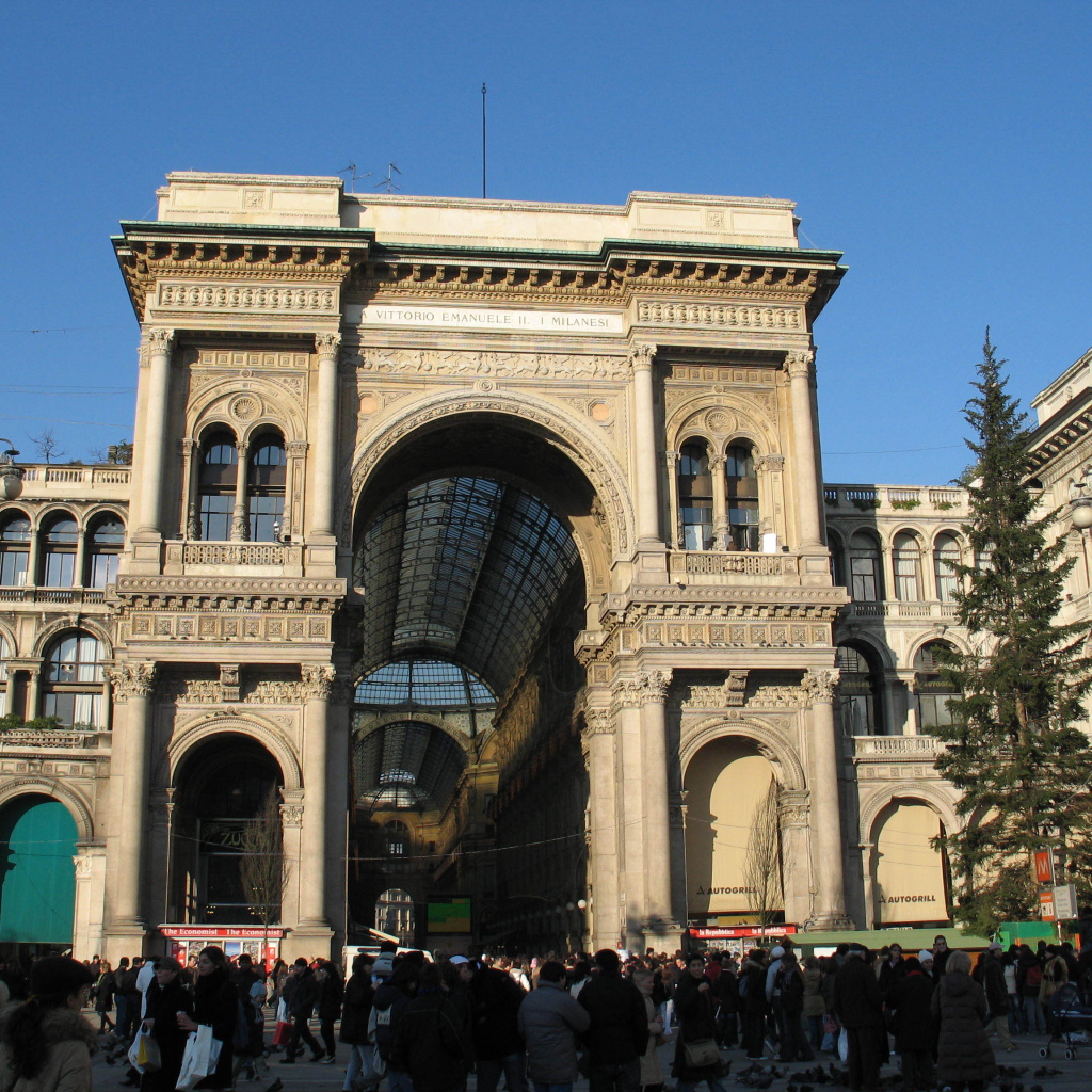 Арка в Милане, Италия