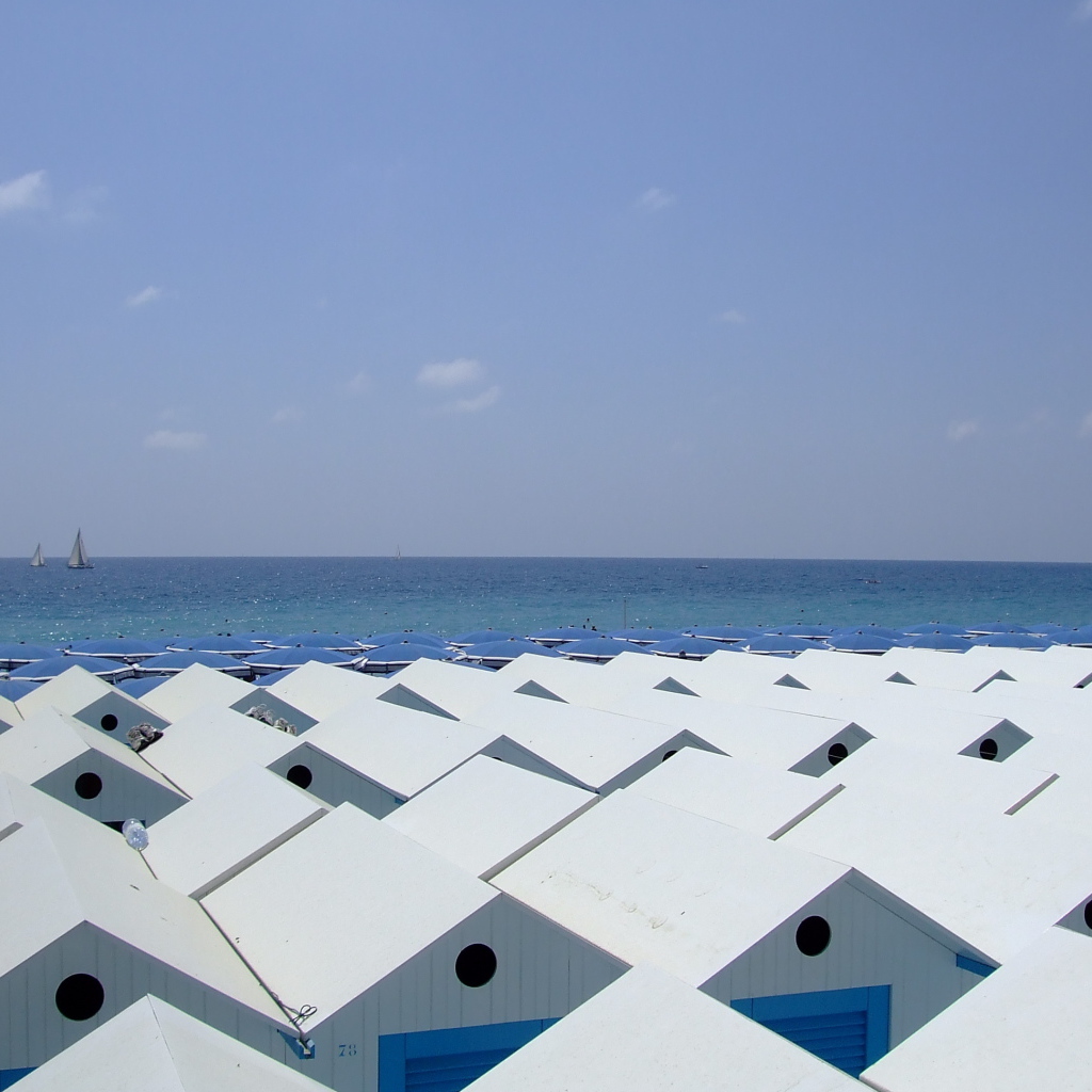 Пляжные домики на курорте Челле Лигуре, Италия